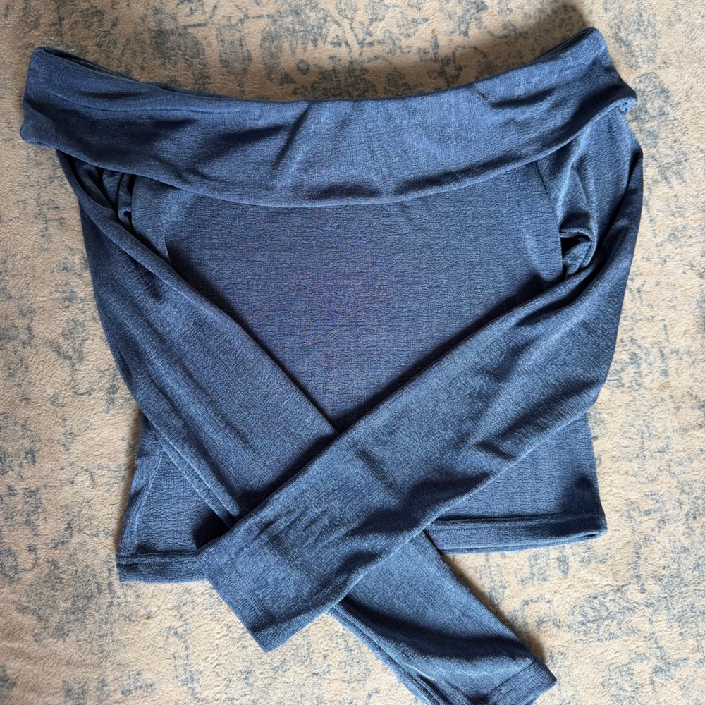 Edikted Blue Off-Shoulder Crop Top - Picture 2 of 4